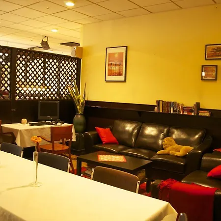 Hotell Avion 3*